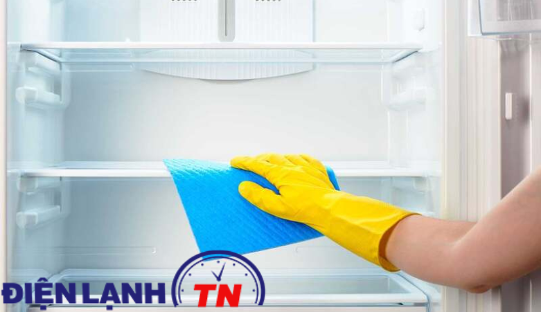 sửa tủ lạnh bị đông tuyết