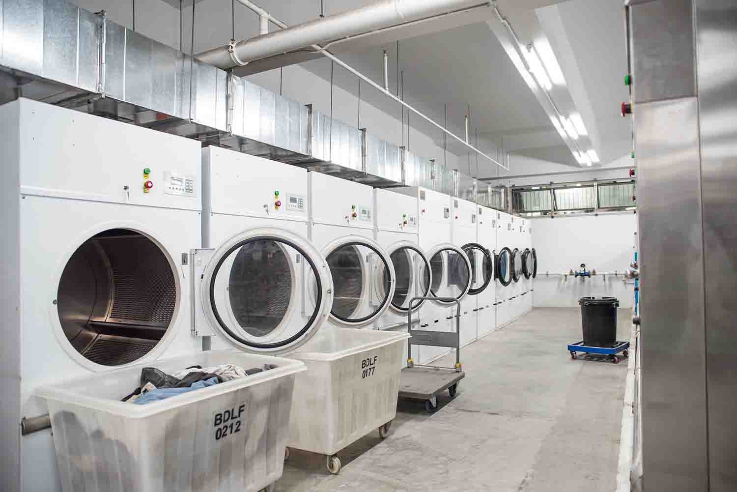 Bao lâu nên vệ sinh máy giặt?